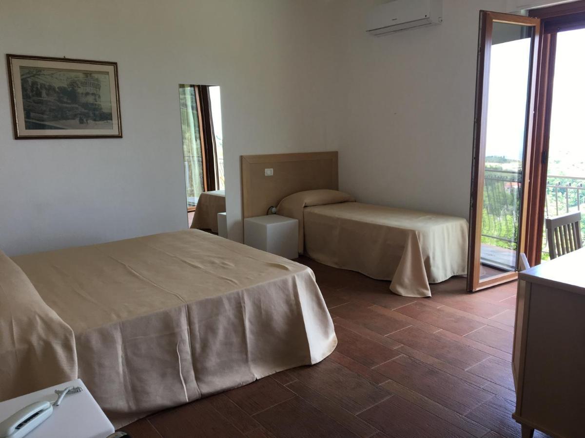 Il Podere Dell'Angelo Old Country House 贝尔韦代雷 外观 照片